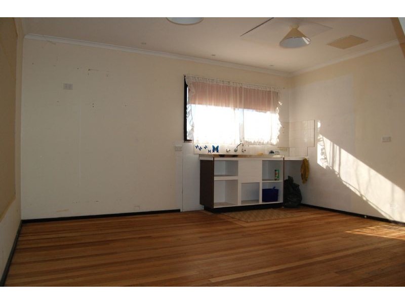 6 Duntroon Avenue, Rye VIC 3941