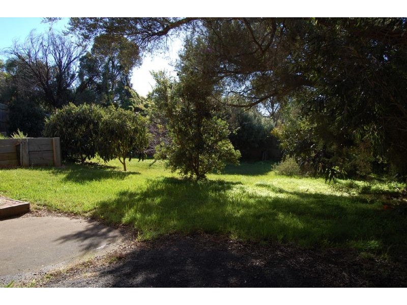 6 Duntroon Avenue, Rye VIC 3941