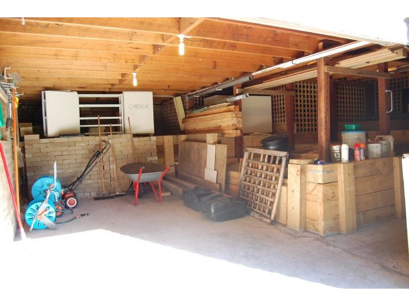 6 Duntroon Avenue, Rye VIC 3941