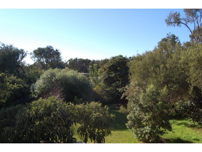 6 Duntroon Avenue, Rye VIC 3941