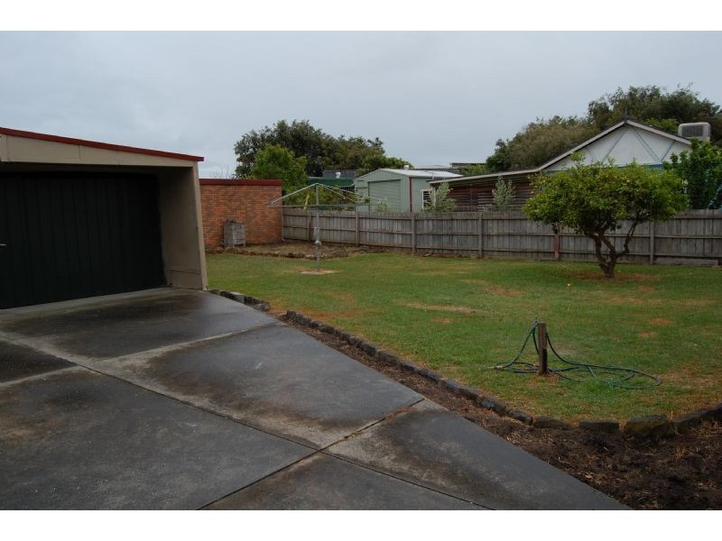 16 Dundas Street, Rye VIC 3941