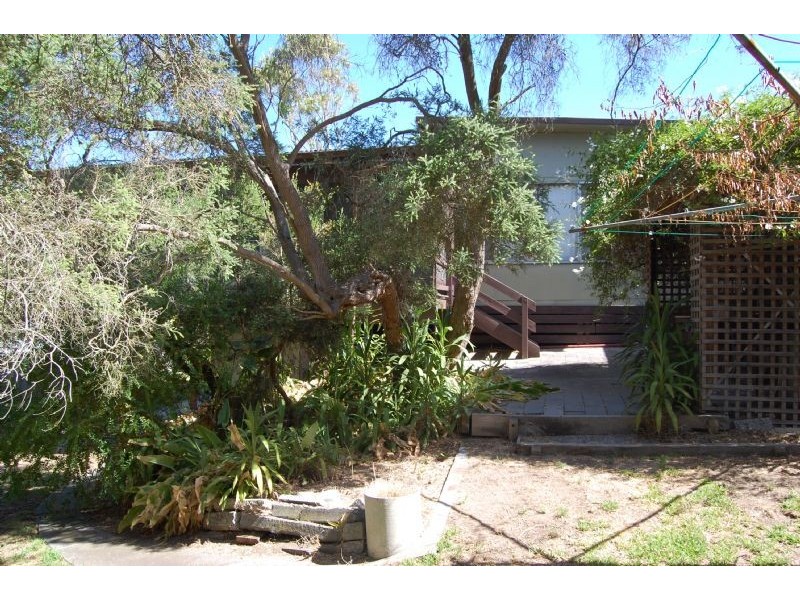 18 Nalong Street, Rye VIC 3941