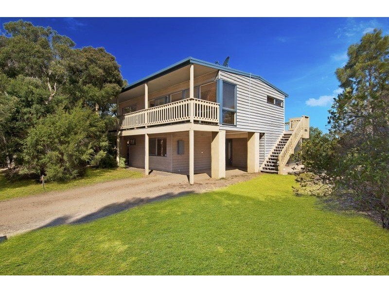 15 Phyllis Parade, Rye VIC 3941