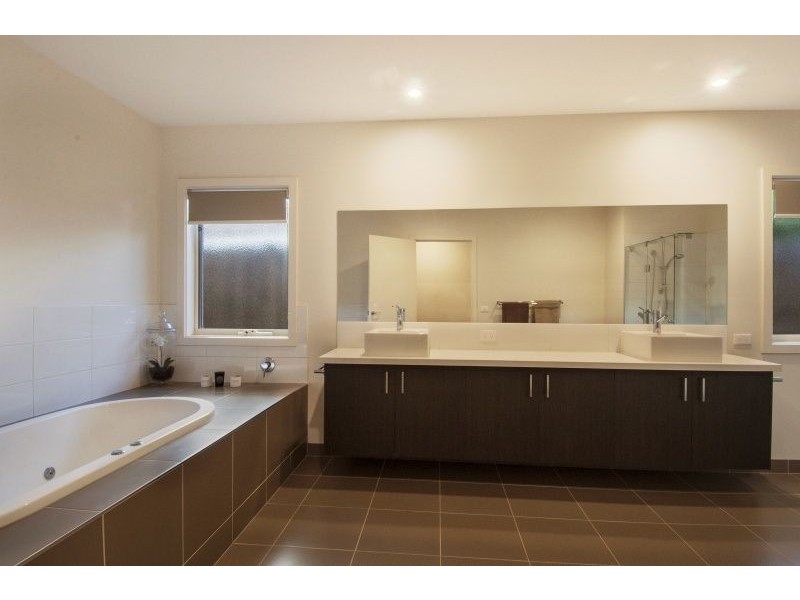 5 Blakiston Grove, Rye VIC 3941