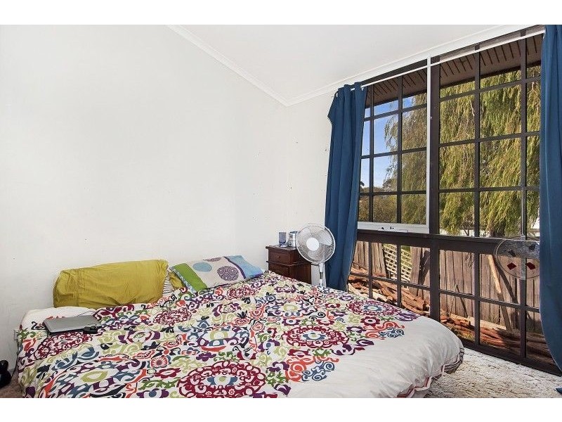 25 Chatfield Avenue, Rosebud West VIC 3940