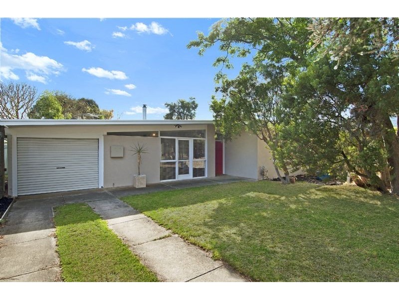 4 Kooringal Road, Blairgowrie VIC 3942