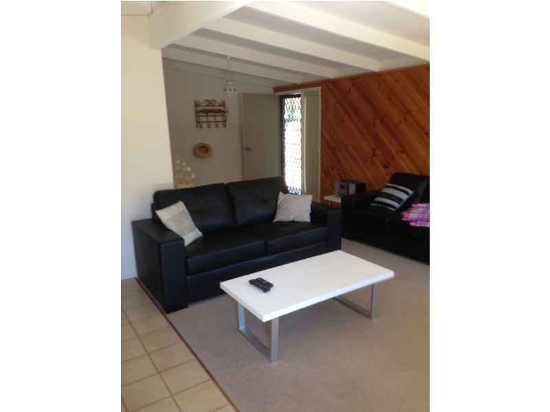 5 Winifred Grove, Blairgowrie VIC 3942