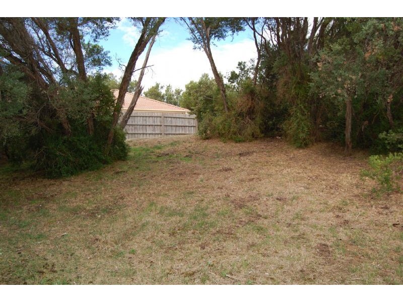 18 Bienias Crescent, Tootgarook VIC 3941