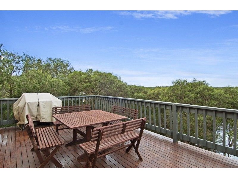 3 Phyllis Parade, Rye VIC 3941