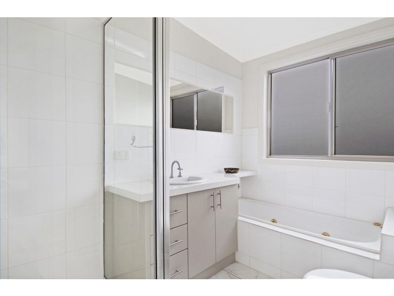 3 Phyllis Parade, Rye VIC 3941