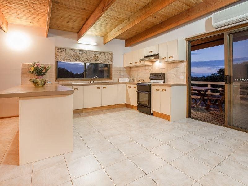 16 Yarrayne Street, Rye VIC 3941