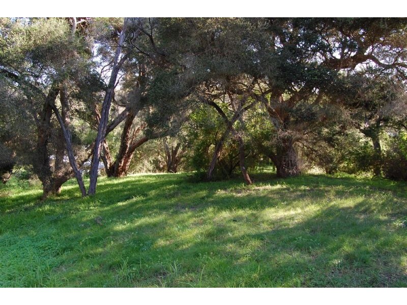 8 Roberts Street, Rye VIC 3941