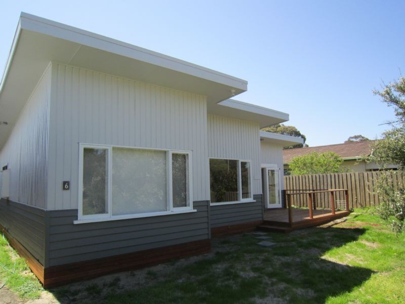 6 McAlpin Street, Tootgarook VIC 3941