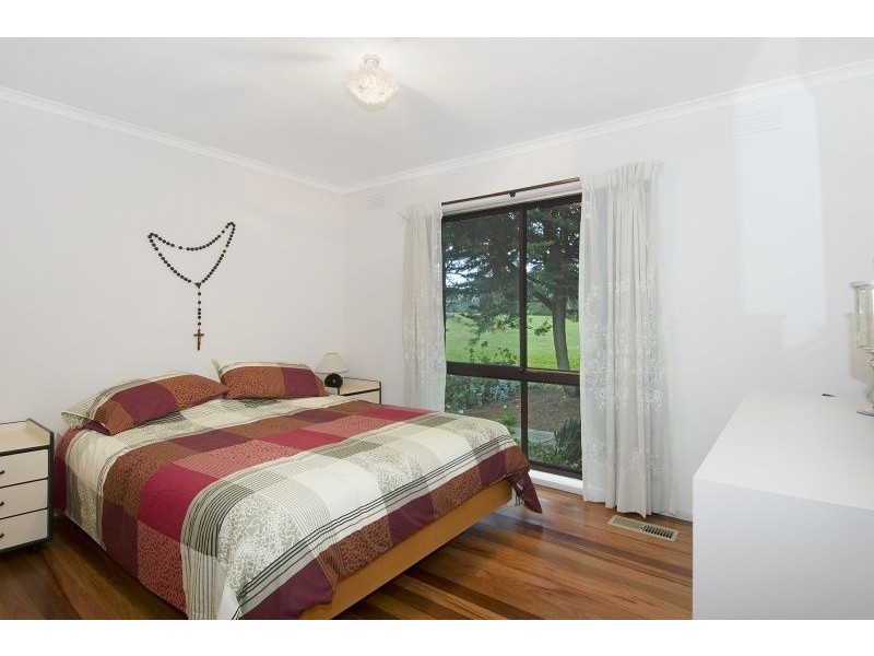 19 Sinclair Avenue, Rye VIC 3941