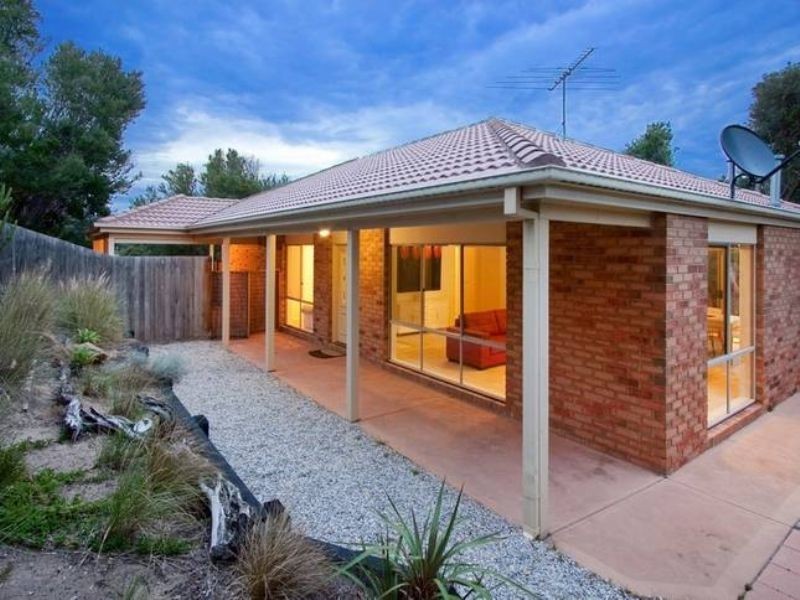 16 Bienias Crescent, Tootgarook VIC 3941