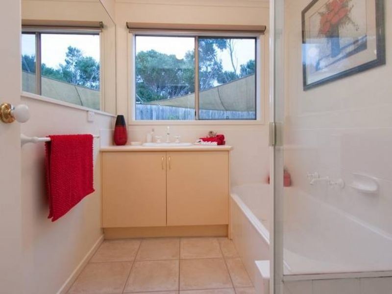 16 Bienias Crescent, Tootgarook VIC 3941