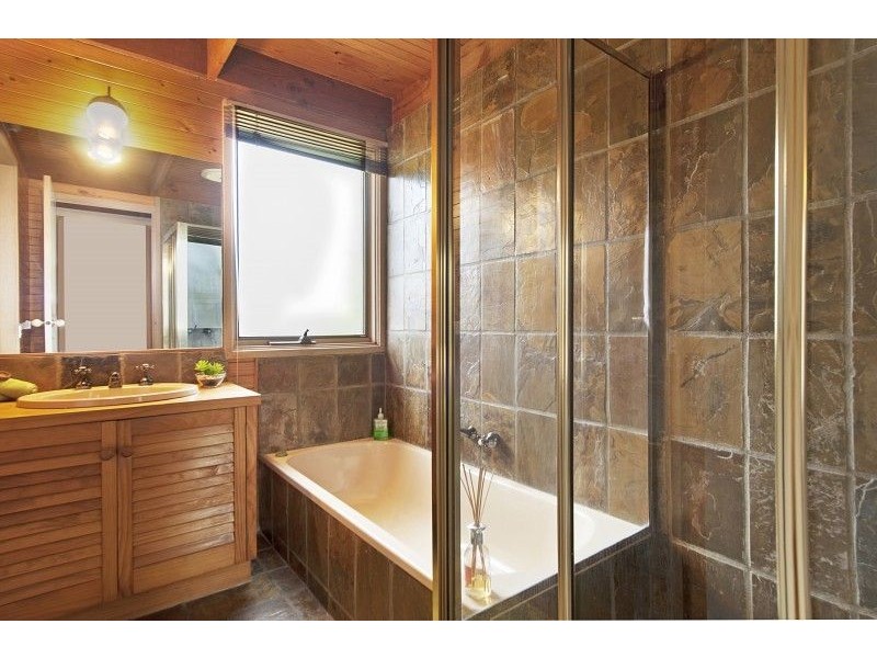 8 Athol Court, Rye VIC 3941