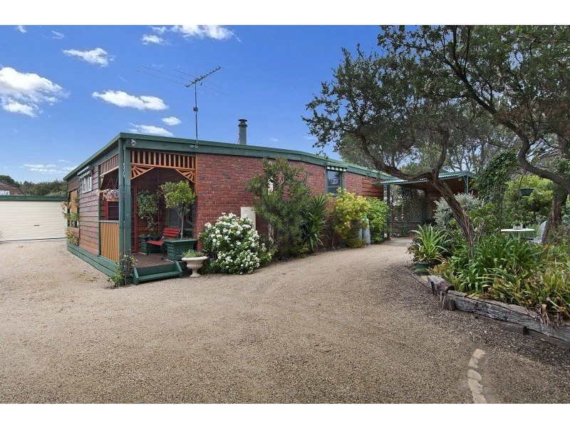 303 Sandy Road, St Andrews Beach VIC 3941
