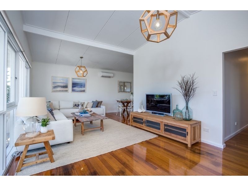 6 Sinclair Avenue, Rye VIC 3941