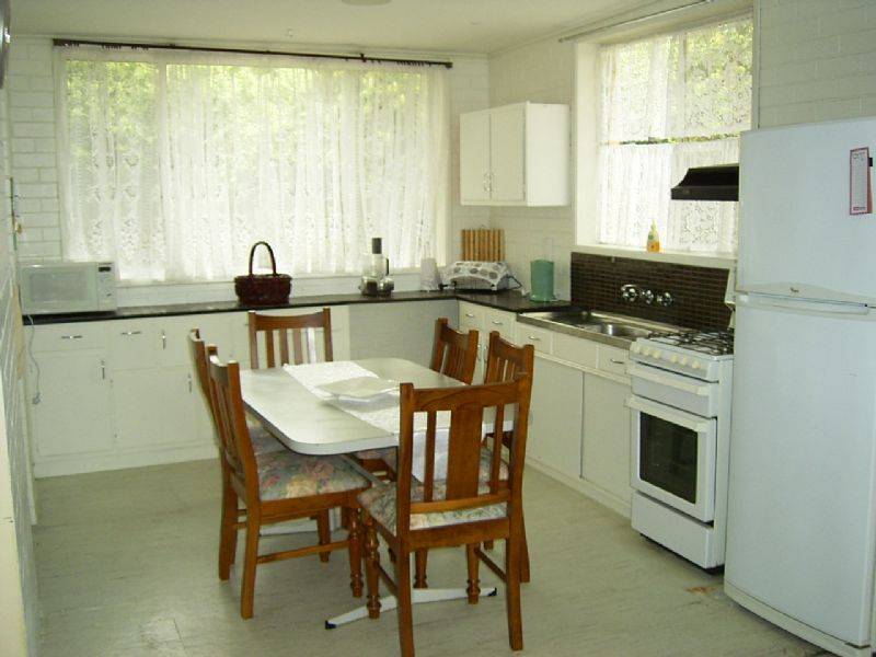 35 Chatfield Avenue, Rosebud West VIC 3940