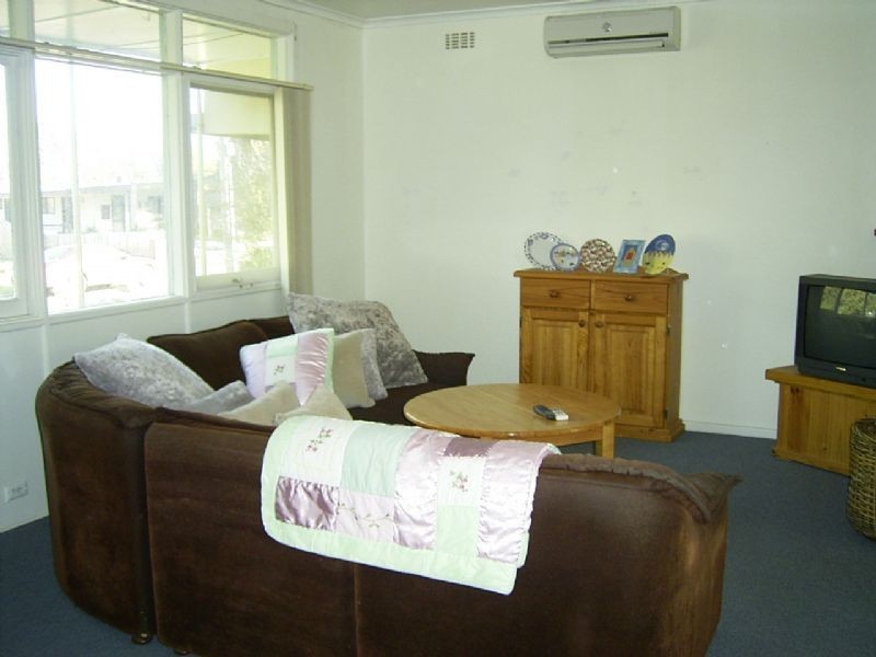 22 Hakea Avenue, Rosebud West VIC 3940
