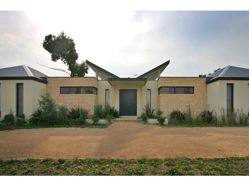 2 Manna Gum Court, Rosebud VIC 3939