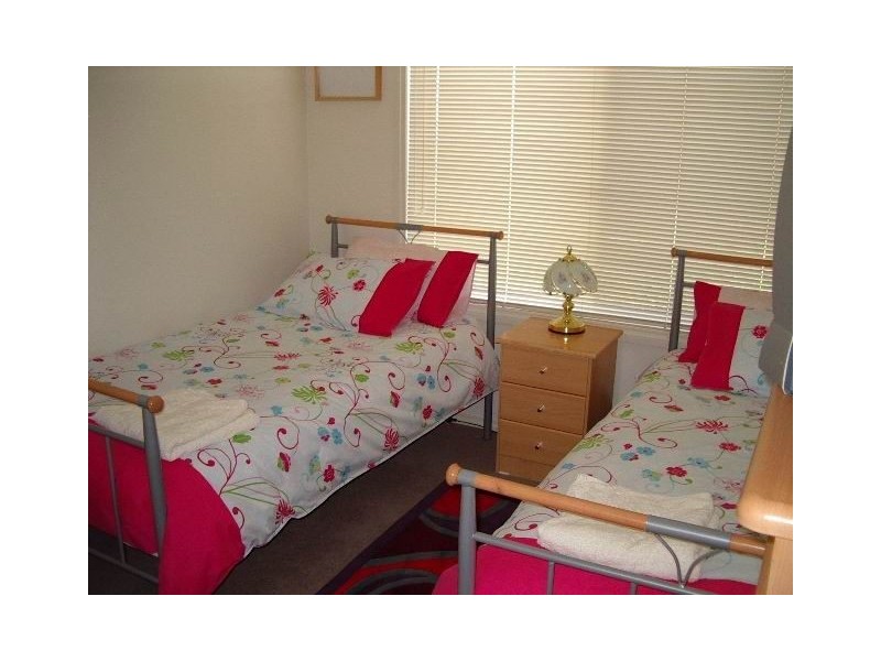 8 ADAMS AVENUE, Rosebud VIC 3939