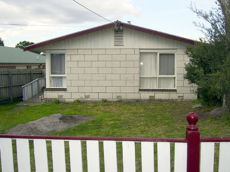 135 Eighth Avenue, Rosebud VIC 3939