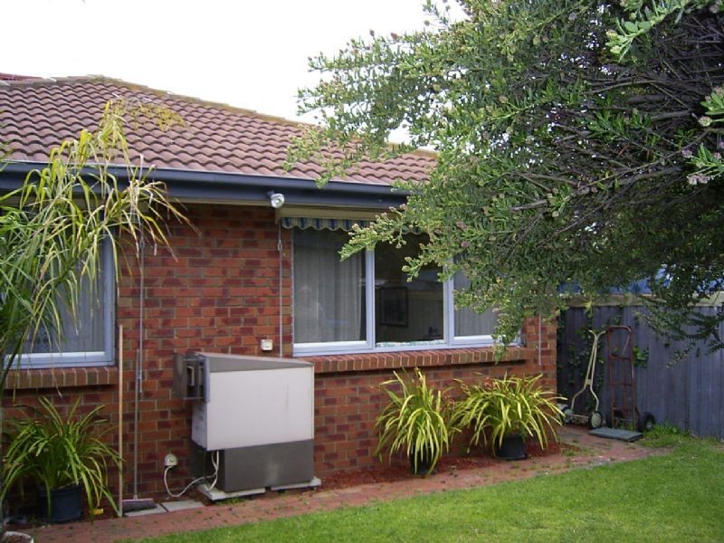 102 Second Avenue, Rosebud VIC 3939