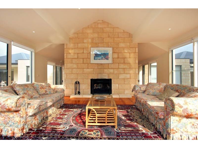 2 Manna Gum Ct, Rosebud VIC 3939