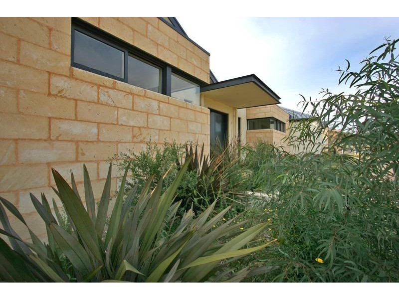 2 Manna Gum Ct, Rosebud VIC 3939