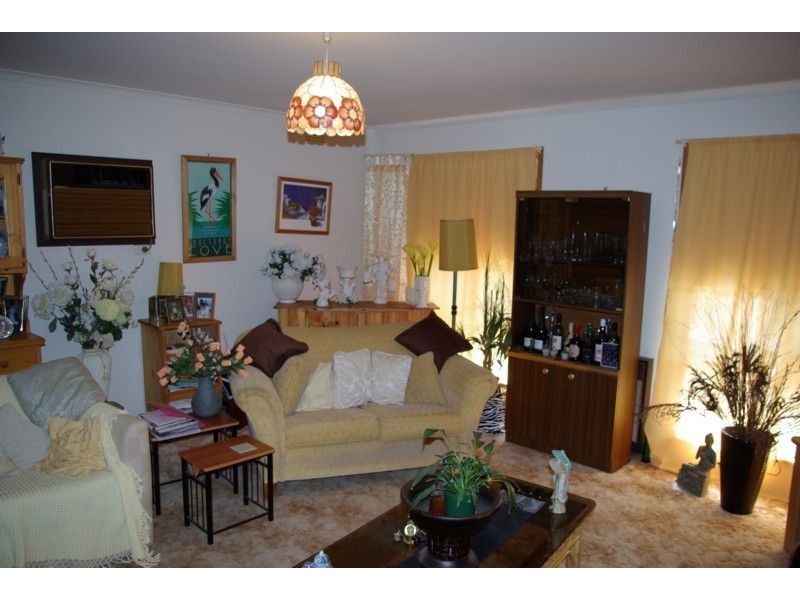 176 Eighth Avenue, Rosebud VIC 3939