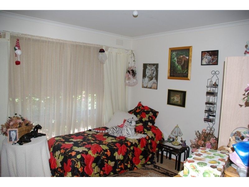 176 Eighth Avenue, Rosebud VIC 3939