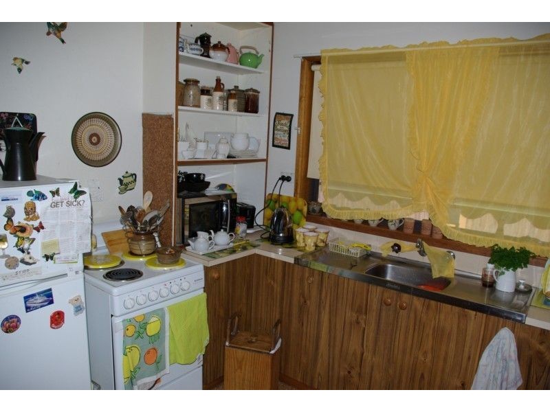 176 Eighth Avenue, Rosebud VIC 3939