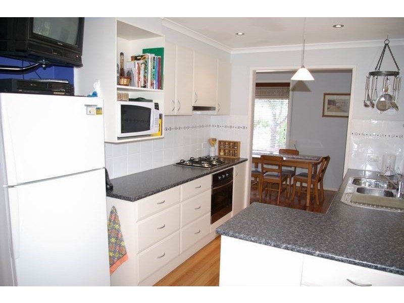 20 First Avenue, Rosebud VIC 3939