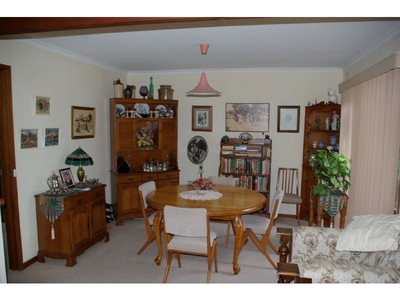 55 Mawarra Avenue, Rosebud West VIC 3940