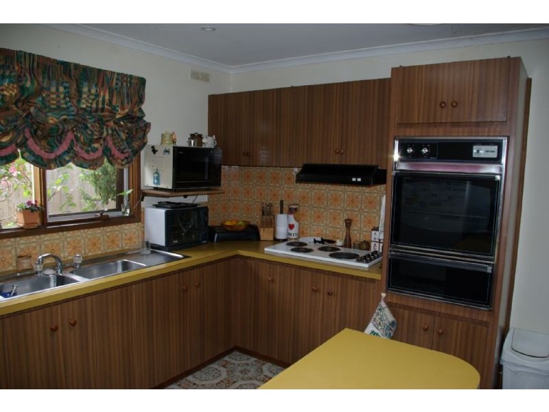 55 Mawarra Avenue, Rosebud West VIC 3940