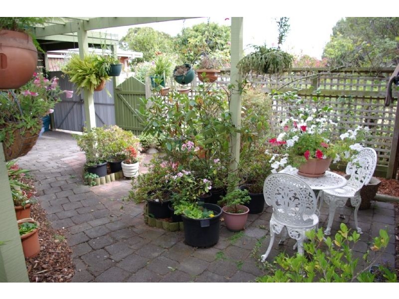 55 Mawarra Avenue, Rosebud West VIC 3940