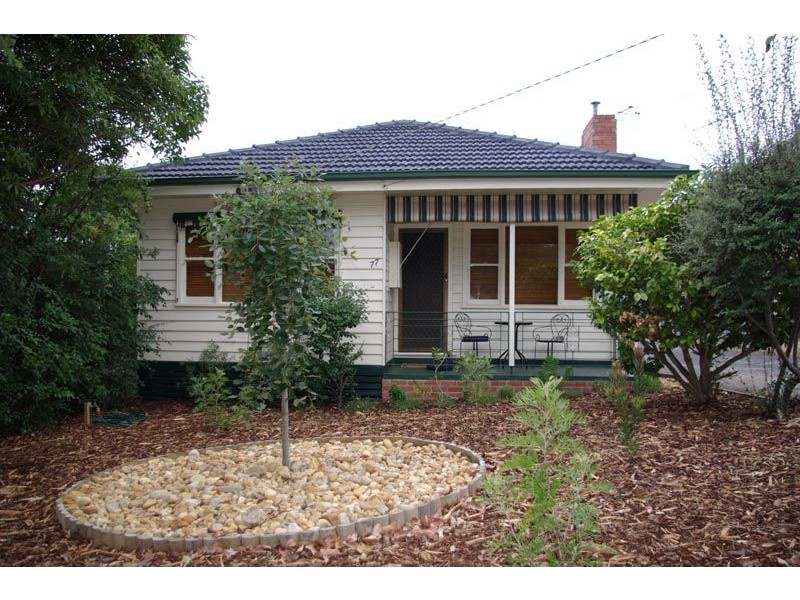 77 Sixth Avenue, Rosebud VIC 3939