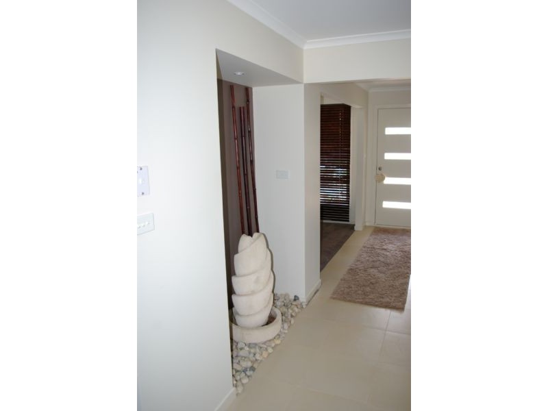 16 Parkedge Circuit, Rosebud VIC 3939