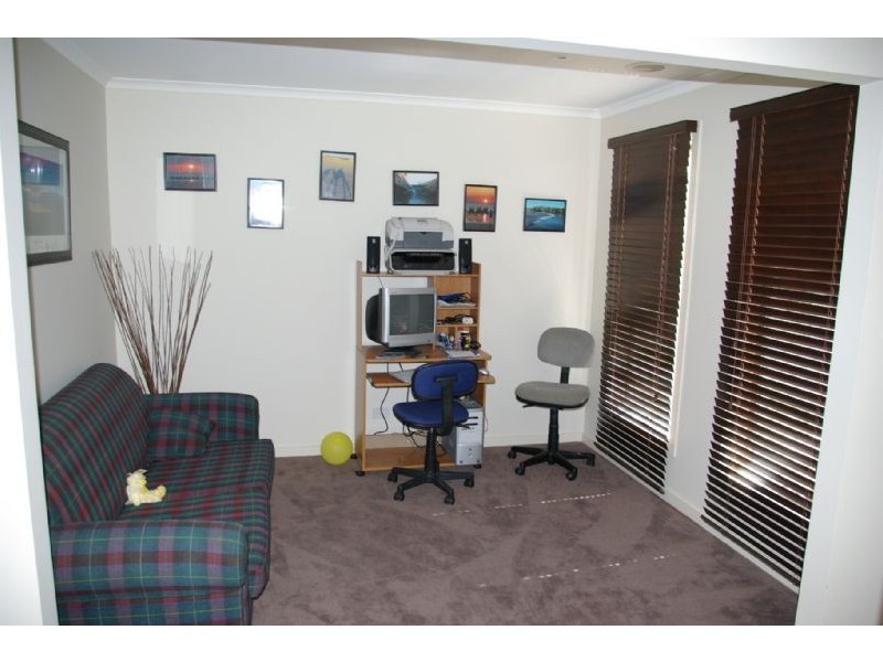 16 Parkedge Circuit, Rosebud VIC 3939