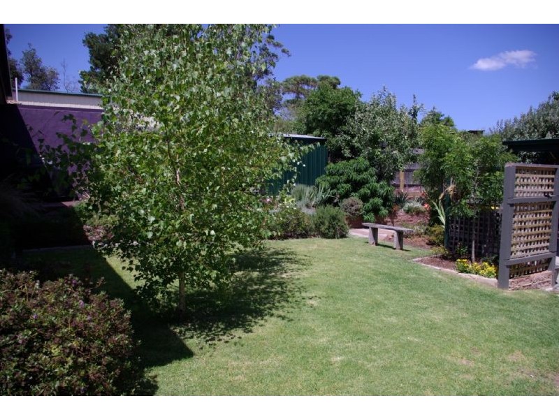 20 First Avenue, Rosebud VIC 3939
