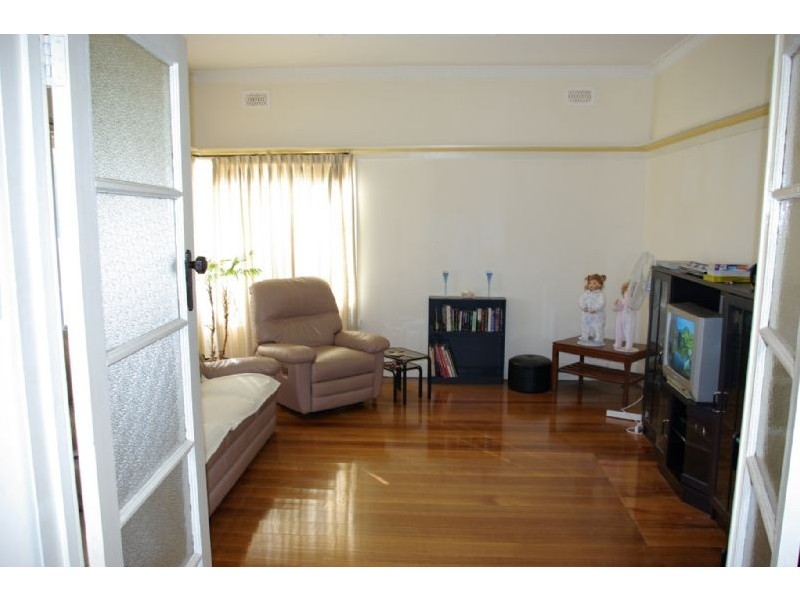 213 Ninth Avenue South, Rosebud VIC 3939
