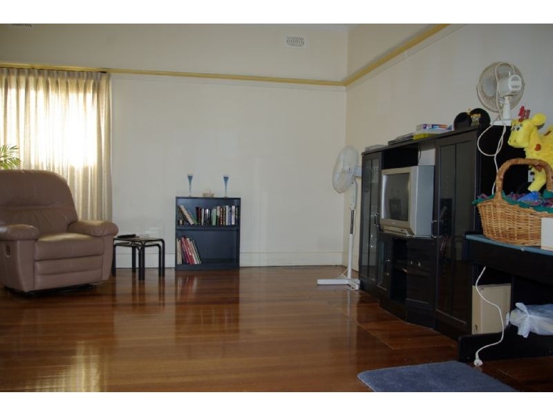 213 Ninth Avenue South, Rosebud VIC 3939