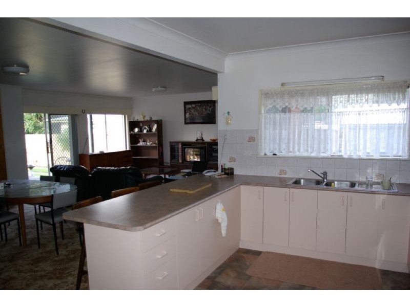 49 South Road, Rosebud VIC 3939