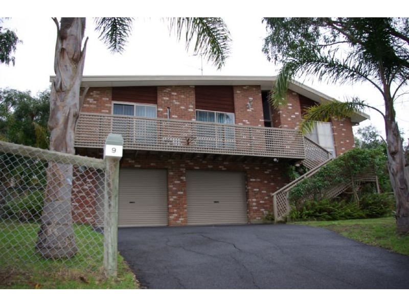 9 Carrajung Street, Rosebud VIC 3939
