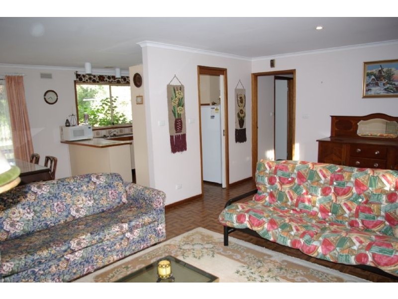 9 Nullawarre Avenue, Rosebud VIC 3939