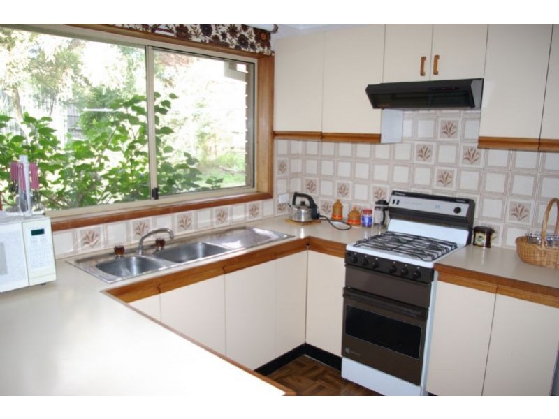 9 Nullawarre Avenue, Rosebud VIC 3939