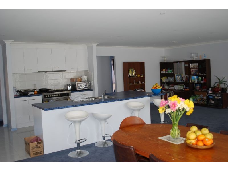25 Parkedge Circuit, Rosebud VIC 3939