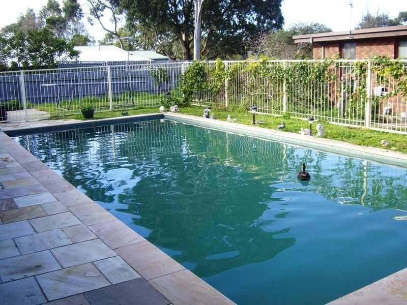 44 Mawarra Avenue, Rosebud West VIC 3940